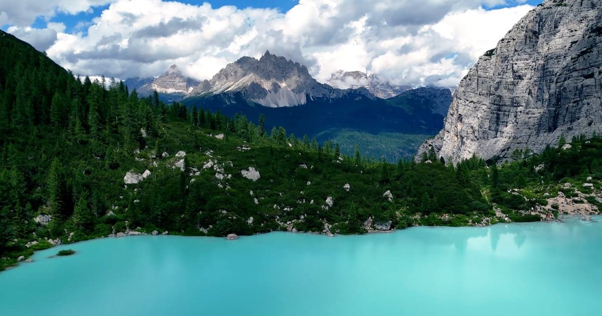 Lago di Sorapis: How to Hike to the Turquoise Lake